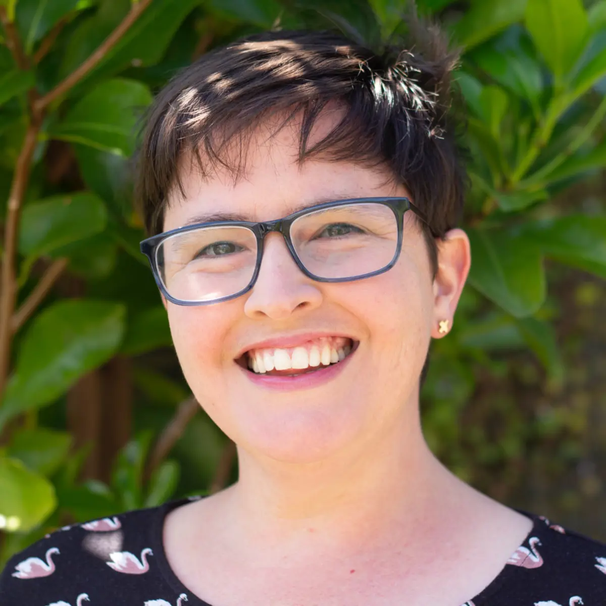 Julia de Bres | The D*List